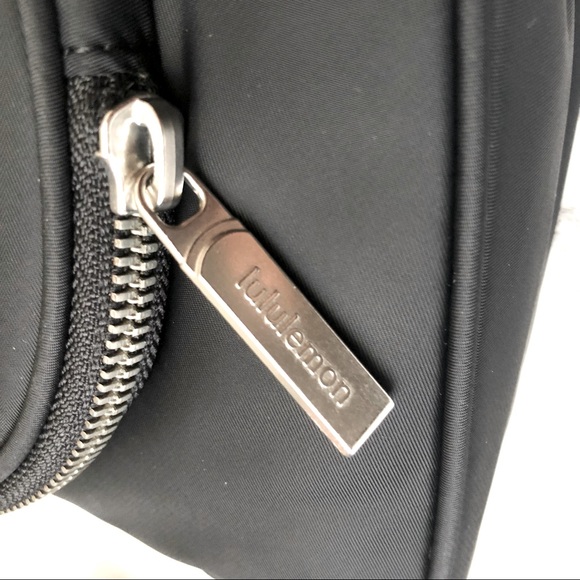 Lululemon Crossbody Bag with Nano Pouch Black - Picture 8 of 14